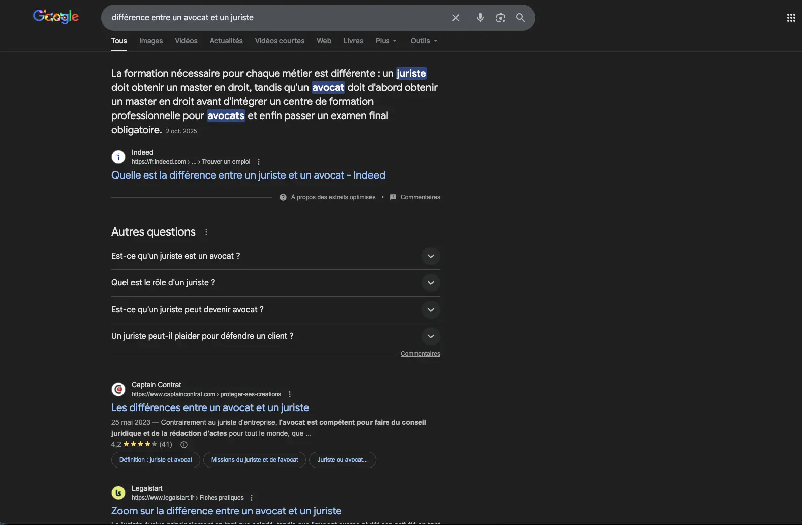 Résultats de recherche Google classiques avant l’arrivée des AI Overviews, avec liens organiques visibles vers les sites sources

